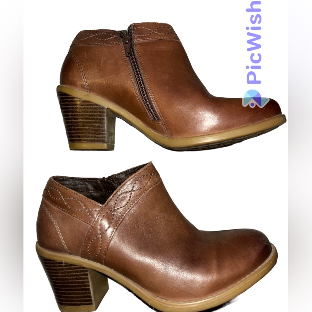 Earth Lina Austin Womans 9 Camel Cognac Color Ankle Booties